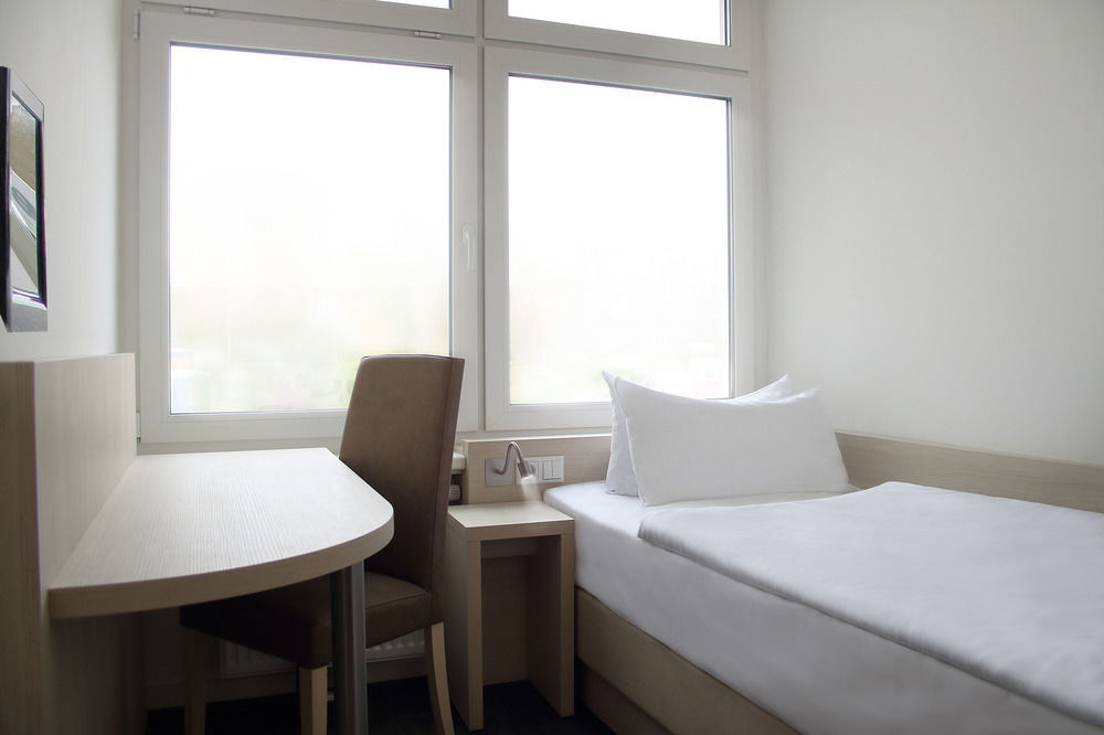 Viva Hotel Luebeck Екстер'єр фото
