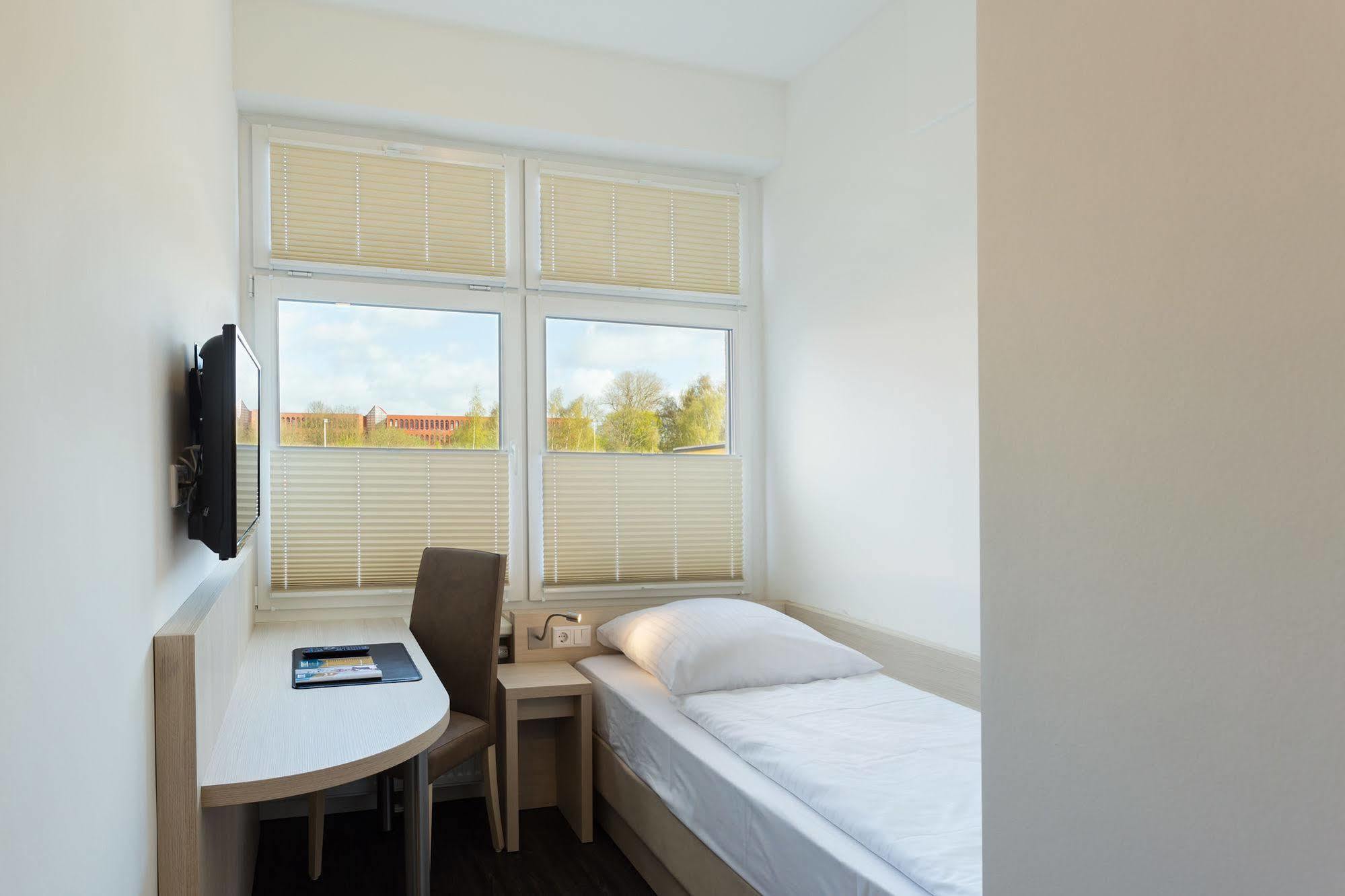 Viva Hotel Luebeck Екстер'єр фото
