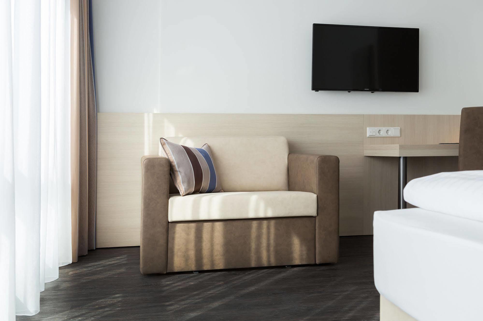 Viva Hotel Luebeck Екстер'єр фото