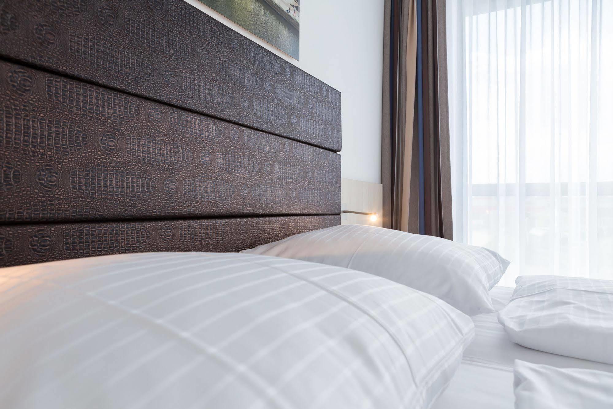 Viva Hotel Luebeck Екстер'єр фото