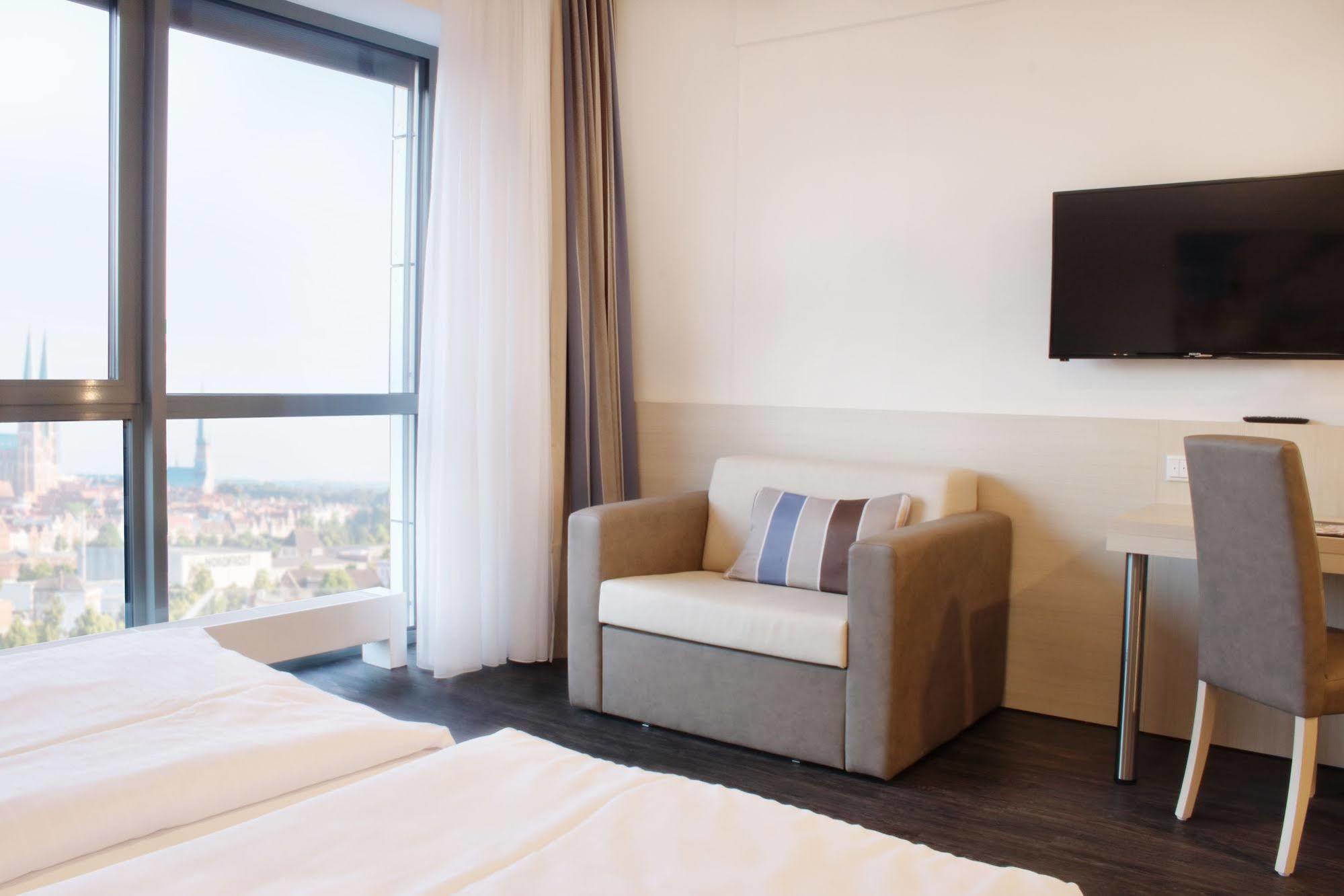 Viva Hotel Luebeck Екстер'єр фото
