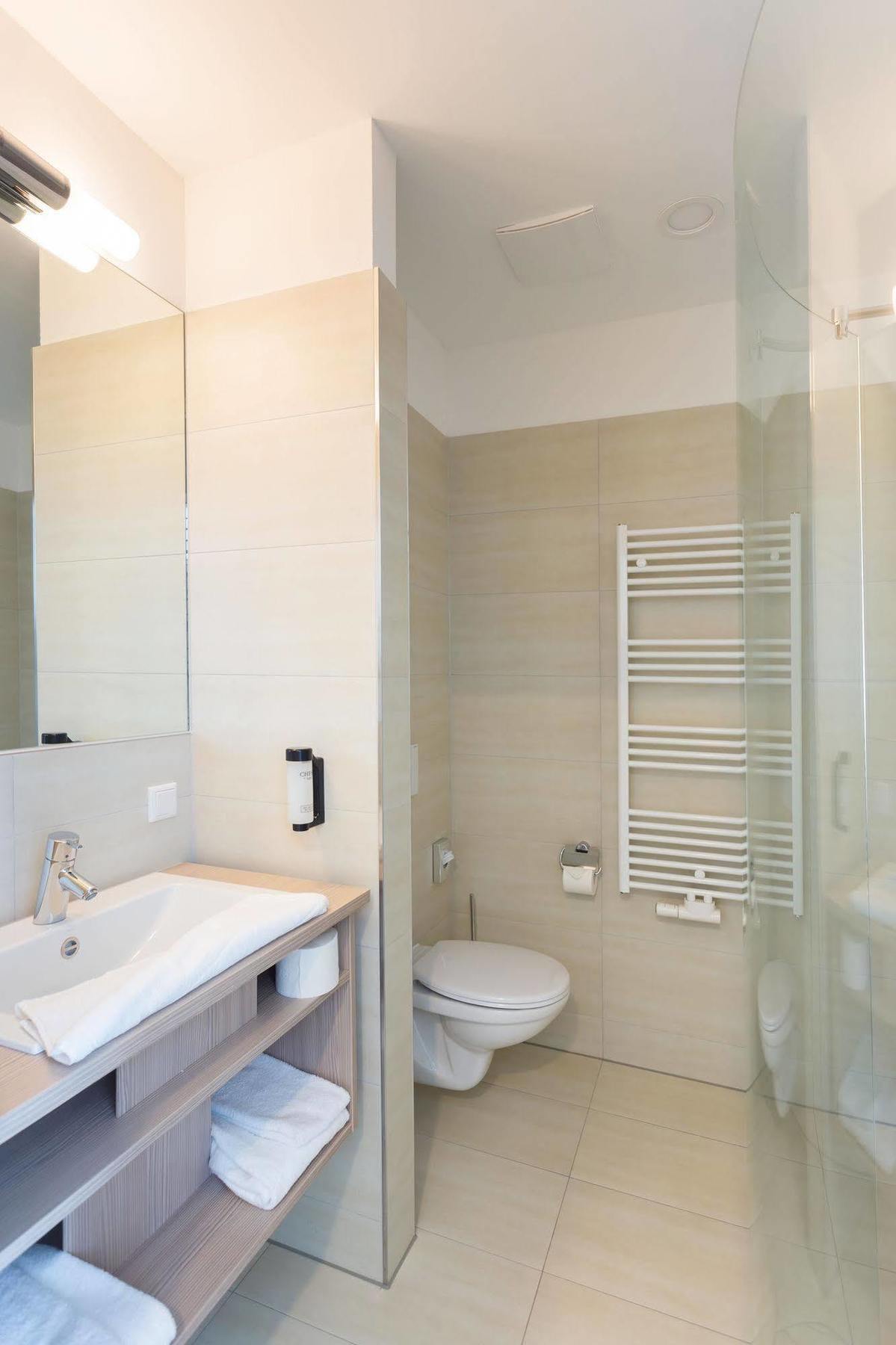 Viva Hotel Luebeck Екстер'єр фото
